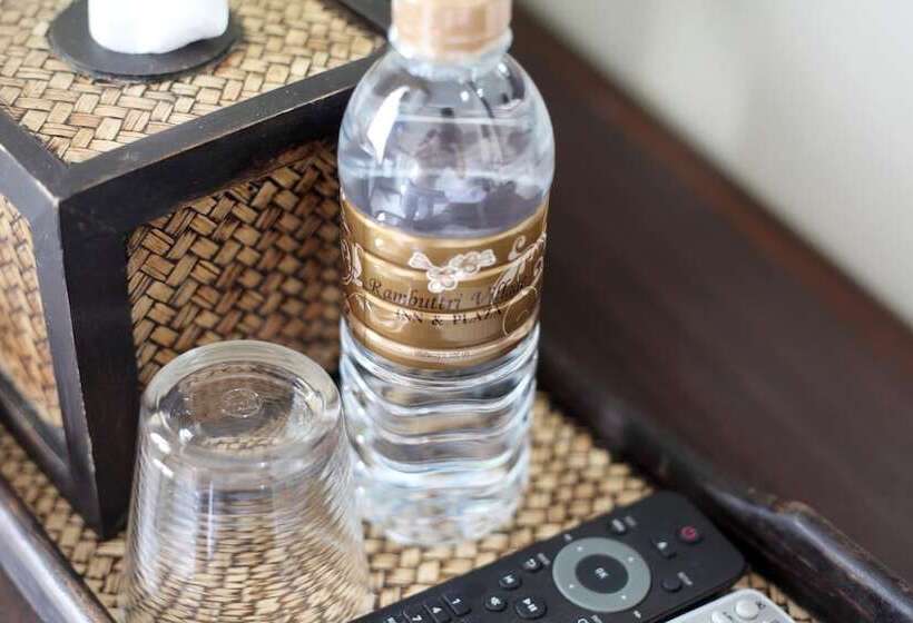 اتاق لوکس یک تخته, Rambuttri Village Plaza