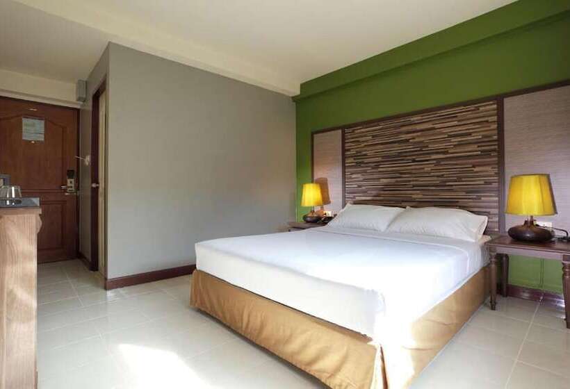 اتاق لوکس, Rambuttri Village Plaza