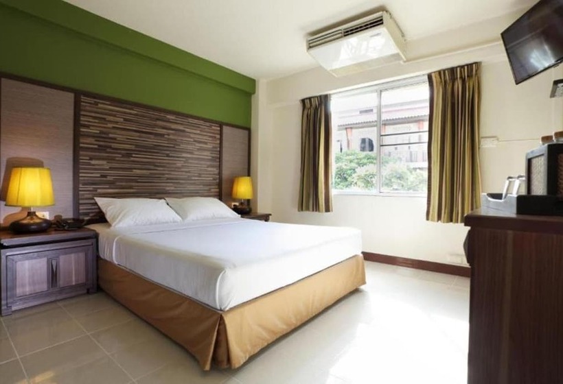 اتاق لوکس, Rambuttri Village Plaza