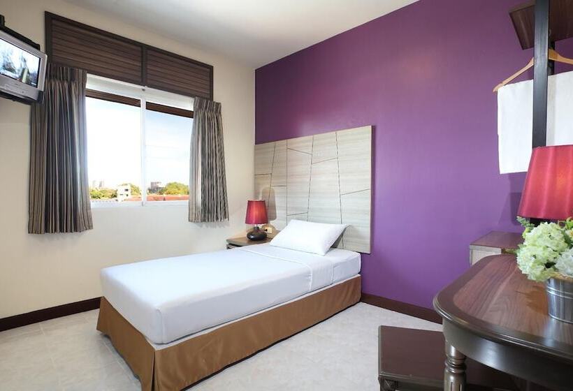 اتاق استاندارد یک نفره, Rambuttri Village Plaza