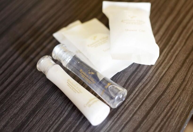 اتاق استاندارد, Rambuttri Village Plaza