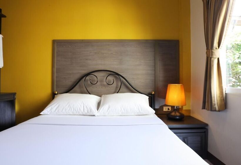 اتاق استاندارد, Rambuttri Village Plaza