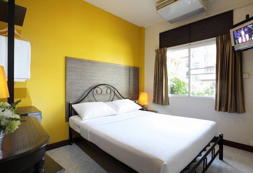 اتاق استاندارد, Rambuttri Village Plaza