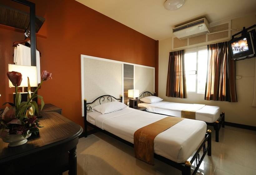 اتاق لوکس, Rambuttri Village Plaza