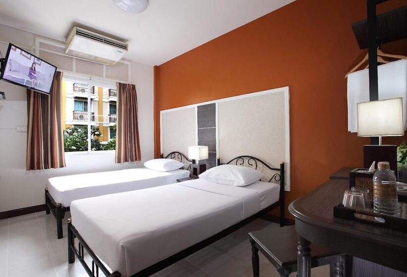 اتاق لوکس, Rambuttri Village Plaza