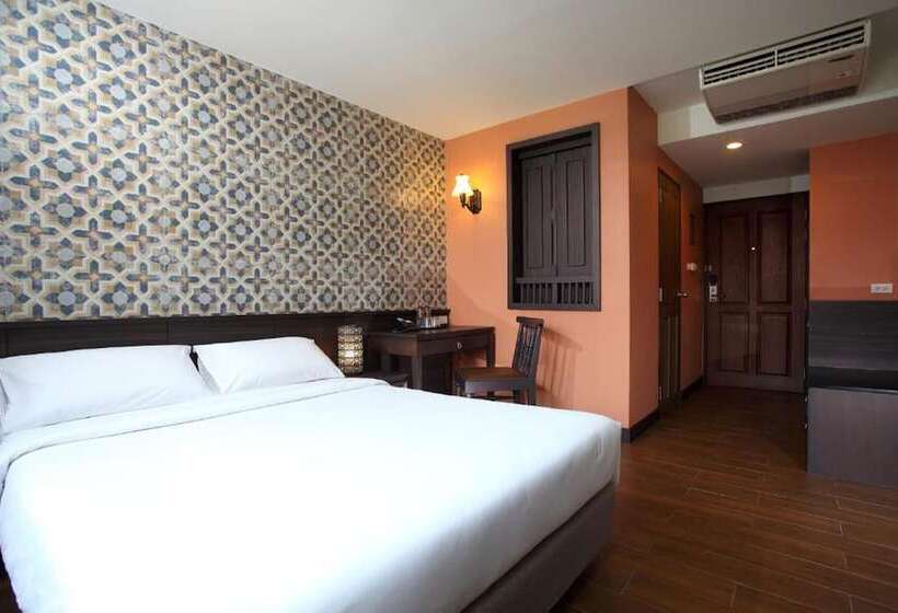 اتاق پرمیوم, Rambuttri Village Plaza