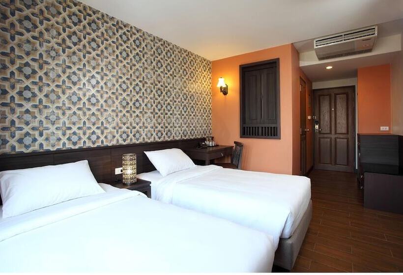 اتاق پرمیوم, Rambuttri Village Plaza