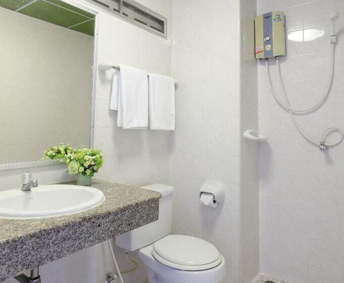 اتاق لوکس, Rambuttri Village Plaza