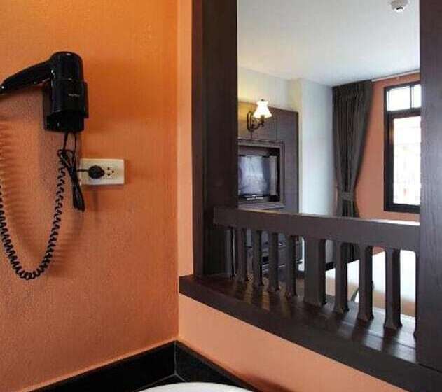 اتاق پرمیوم, Rambuttri Village Plaza