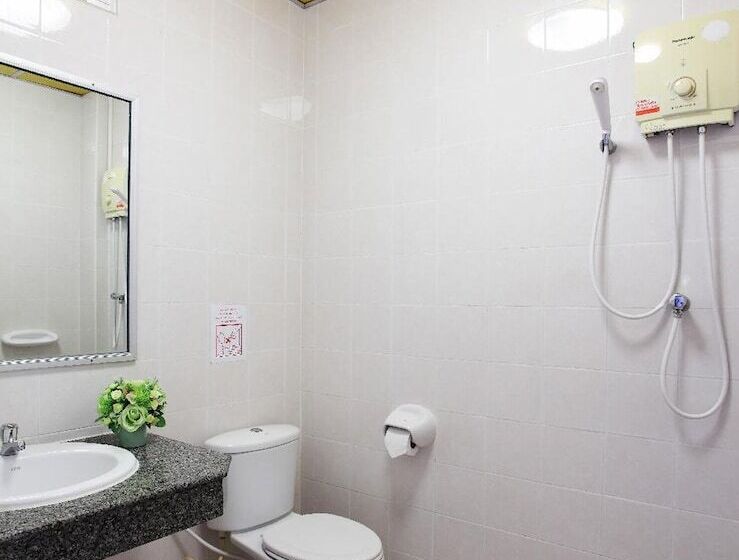 اتاق استاندارد, Rambuttri Village Plaza