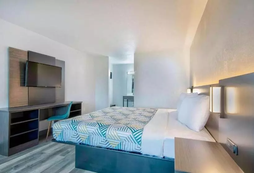 キングサイズベッドのデラックスルーム, Motel 6 Texarkana, Tx