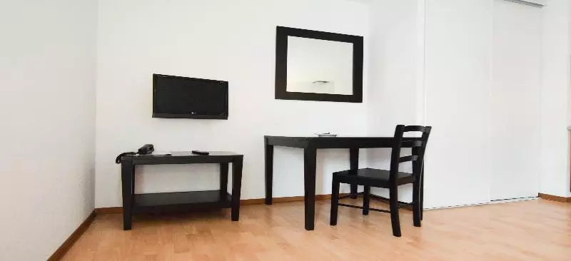استودیوی استاندارد, Residhotel Mulhouse Centre