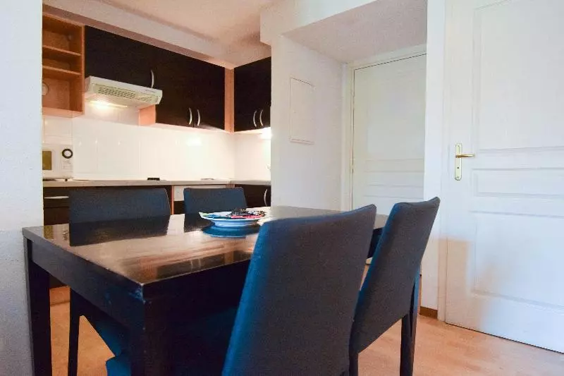 استودیوی استاندارد, Residhotel Mulhouse Centre
