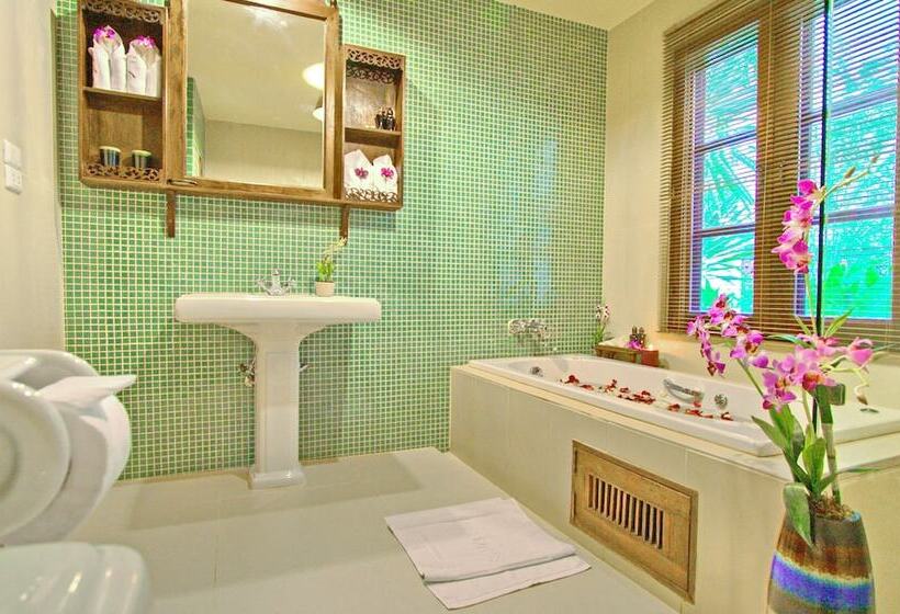 Люкс с гидромассажем, Shewe Wana Suite Resort