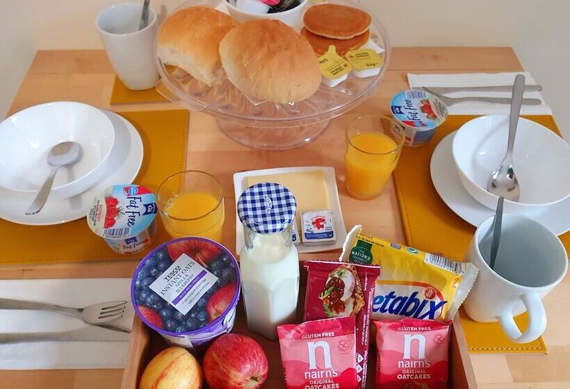 패밀리 룸, Moorside Rooms