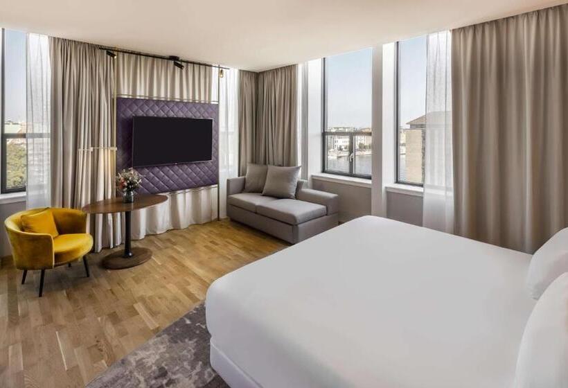 Premium room with view, NH Collection Copenhagen