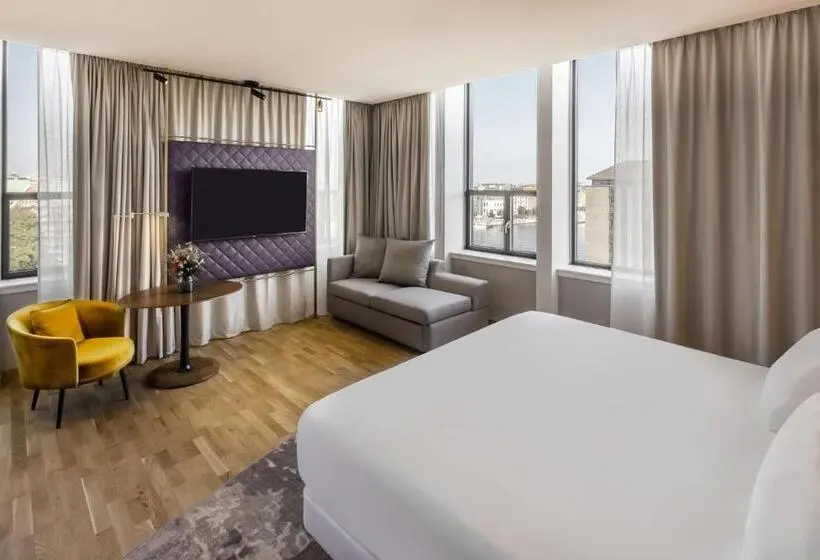 Premium room with view, NH Collection Copenhagen