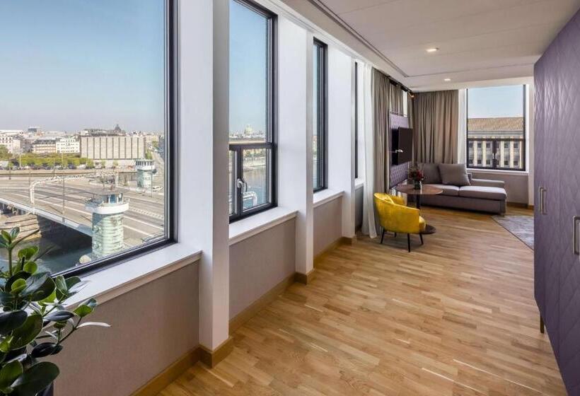 Premium room with view, NH Collection Copenhagen