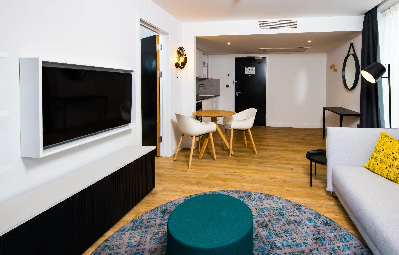 스탠다드 스튜디오 킹침대, Staybridge Suites   Cardiff, An Ihg