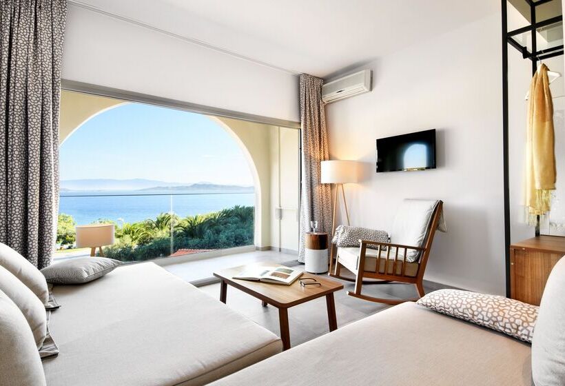 带海景的行政套房, Akrathos Beach