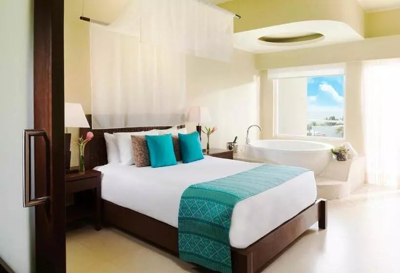 سوئیت جونیور با استخر, Iberostar Selection Riviera Cancún