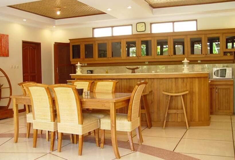 וילת 3 חדרי שינה עם בריכה, Bali Emerald Villas