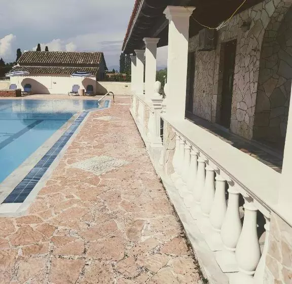 Chambre Deluxe Vue Piscine, Blue Sky