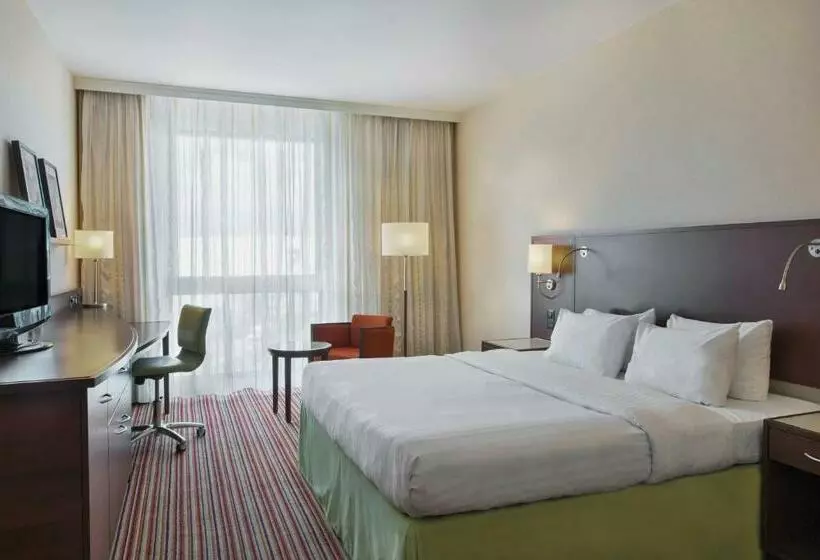 キングサイズベッドのスタンダードルーム, Courtyard By Marriott Basel