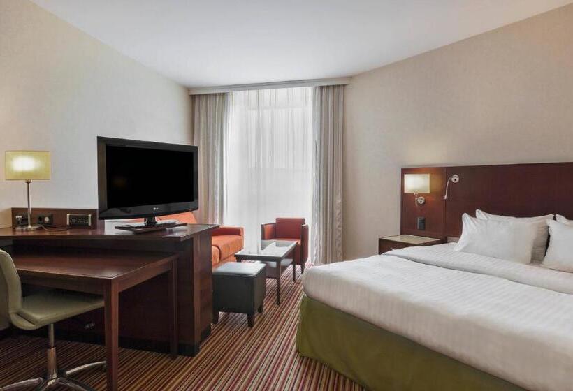 キングサイズベッドのスーペリアルーム, Courtyard By Marriott Basel