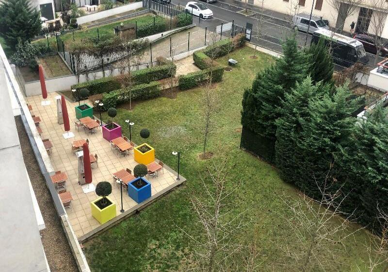 디럭스 룸 킹사이즈 침대, Courtyard By Marriott Paris Saint Denis