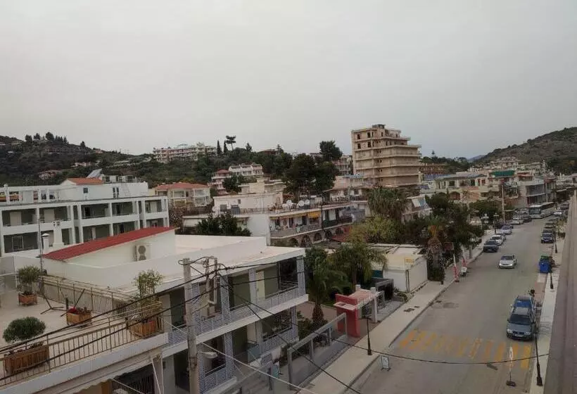 اتاق استاندارد با بالکن, Flisvos