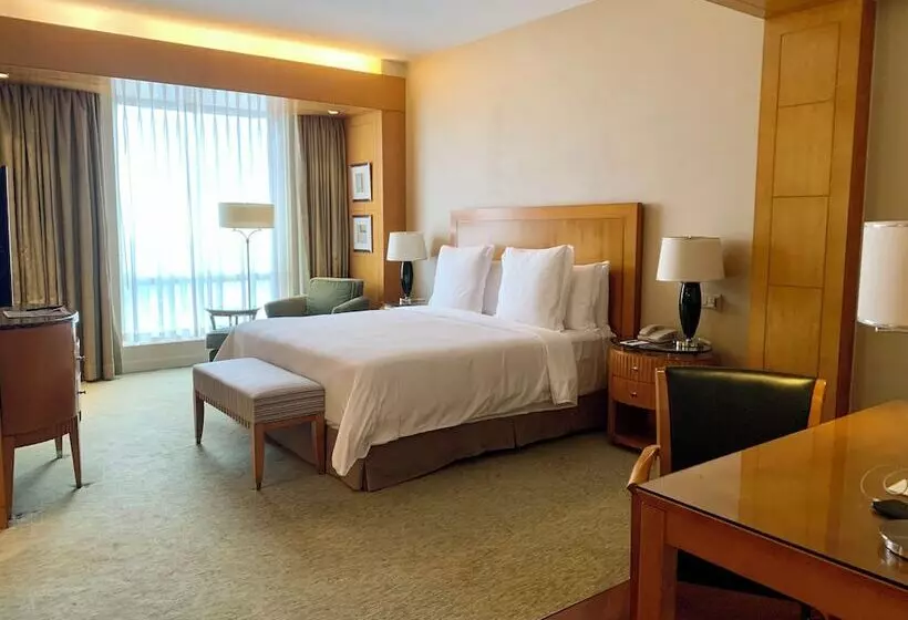 デラックスルーム, Four Seasons Hotel Mumbai