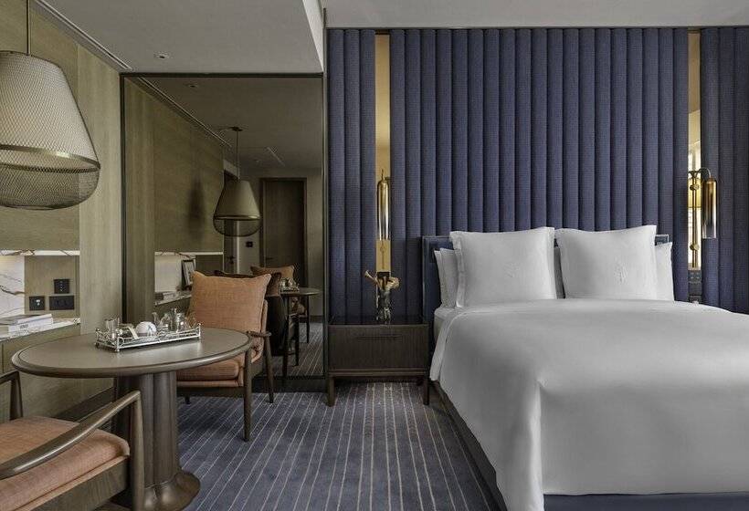 اتاق لوکس با چشمانداز دریا, Four Seasons Hotel Mumbai