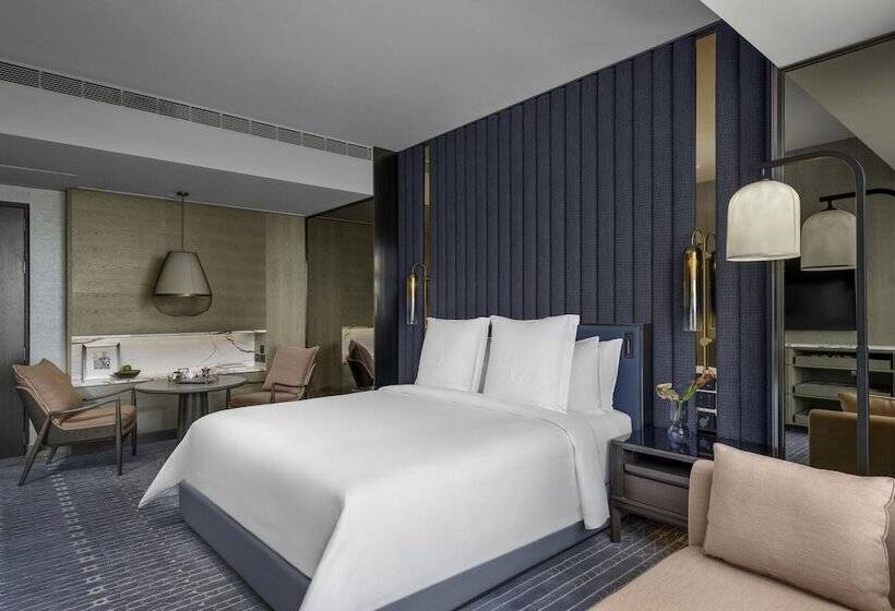 اتاق لوکس با چشمانداز دریا, Four Seasons Hotel Mumbai