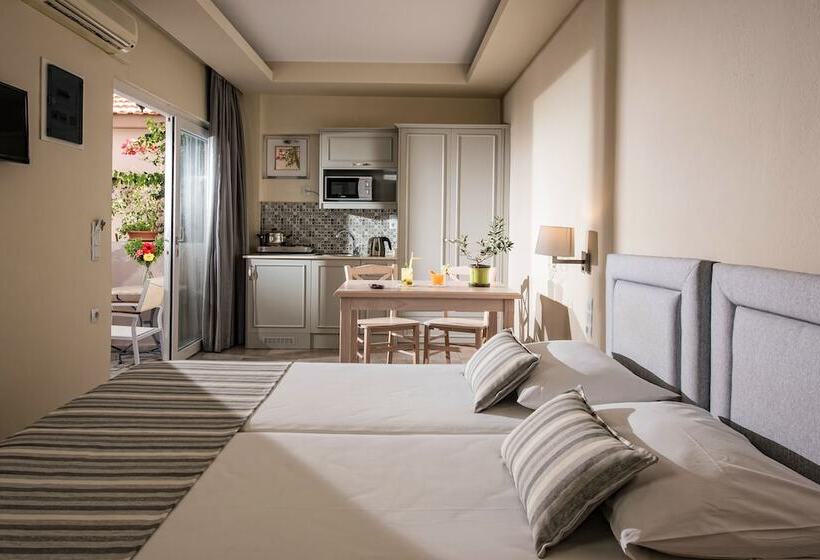 Номер Superior Боковой Вид на Море, Irida Hotel Agia Pelagia