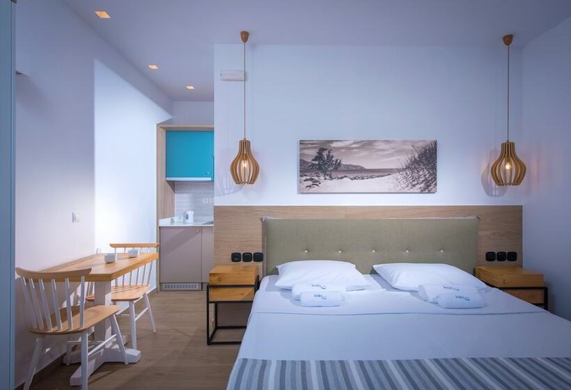 Номер Superior Боковой Вид на Море, Irida Hotel Agia Pelagia