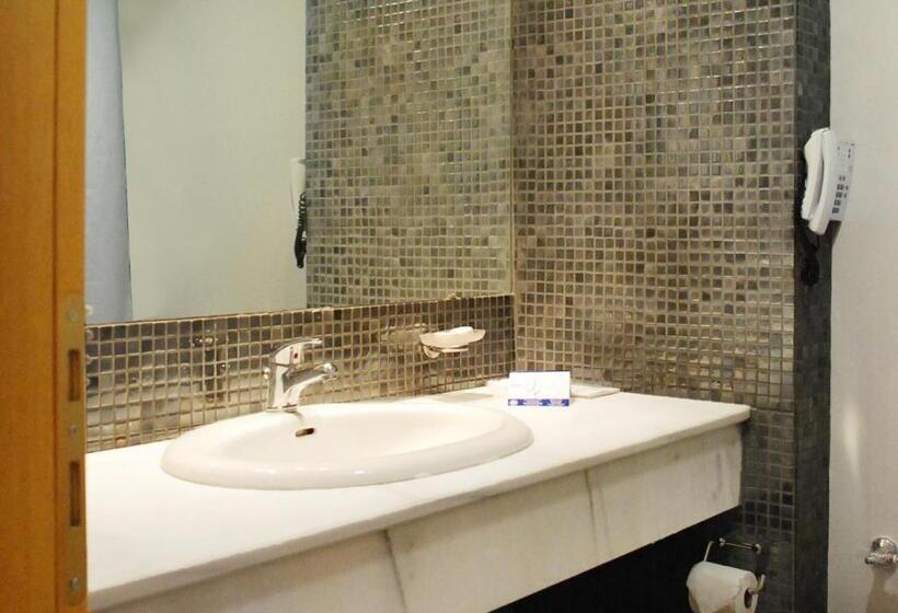 חדר משפחתי, Kipriotis Village Resort