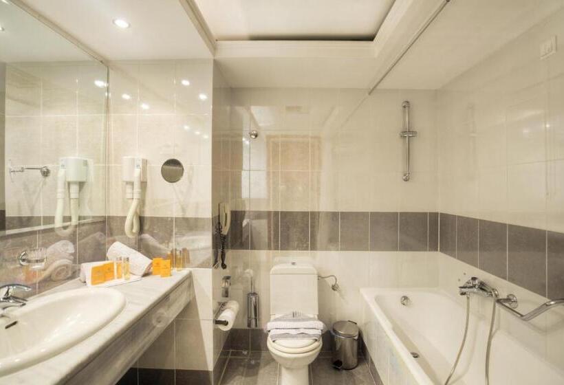 דירת נוחות 2 חדרים, Kipriotis Village Resort