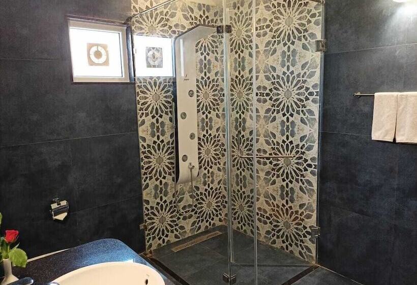 小室, Resort Terra Paraiso