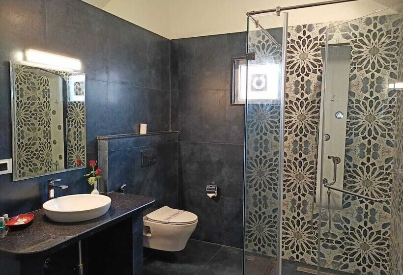 小室, Resort Terra Paraiso