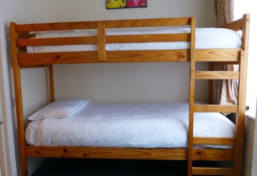 اتاق خانوادگی, The Norfolk Lodge