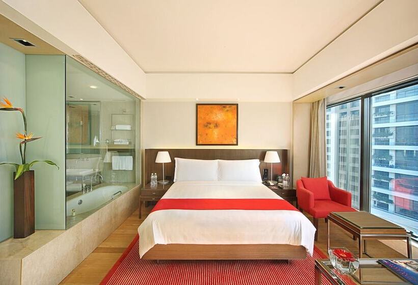 سوئیت کلاب, Trident Bandra Kurla