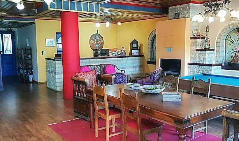 ガーデンビュースーペリアールーム, Zarkada Archontiko