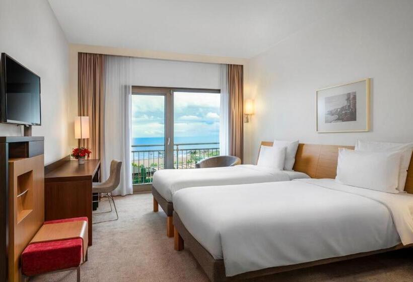 اتاق سوپریور با چشمانداز دریا, Novotel Trabzon