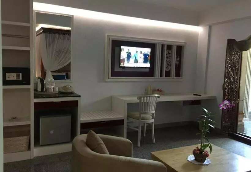 سوئیت با بالکن, Puri Dewa Bharata Hotel & Villas