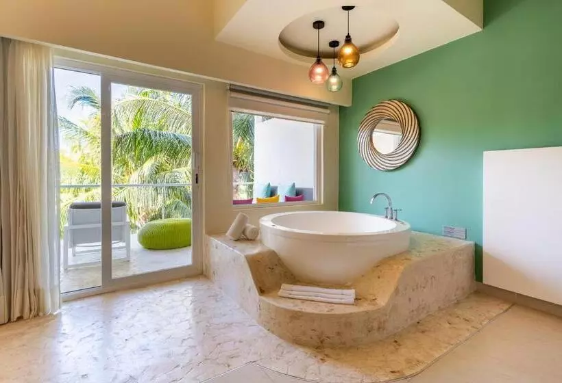1 Bedroom Family Apartment Pool View, Iberostar Selection Riviera Cancún