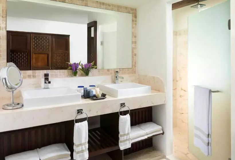 سوییت با چشمانداز دریا, Iberostar Selection Riviera Cancún