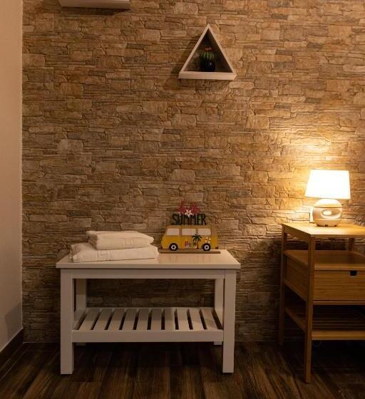 اتاق استاندارد, Tizzy Apartment & Rooms