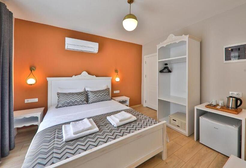 חדר סטנדרט נוף לים עם מרפסת, Lora Kaş