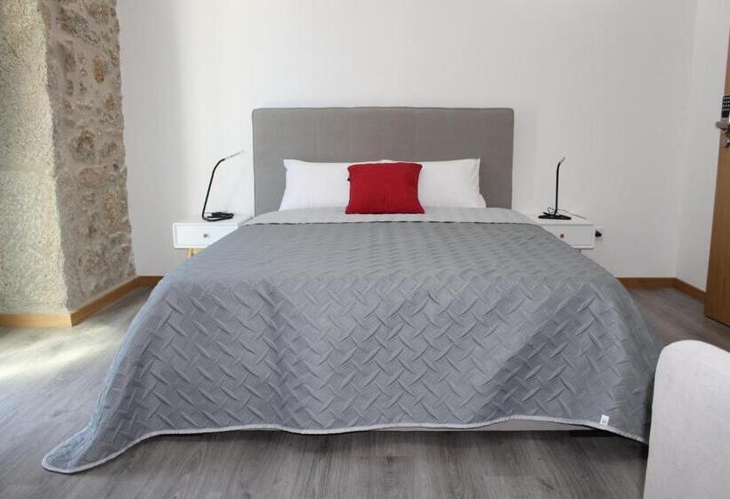 جناح عائلي, Alojamento Girassol   Guest House   Quarto Com Casa De Banho Privativa